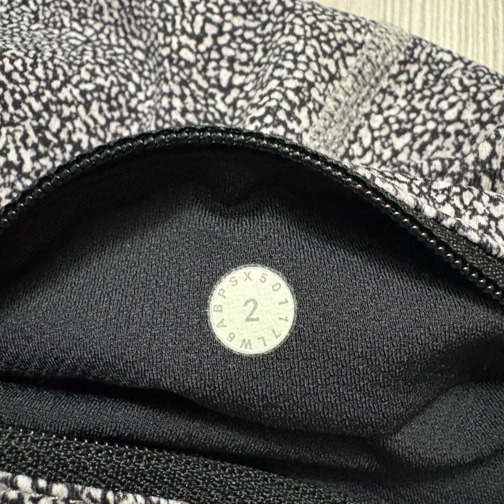 Lululemon Pace Rival Crop size 2 - Picture 5 of 13